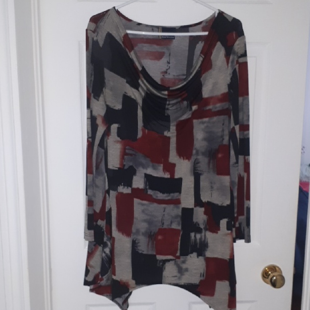 Red and Black Asymmetrical 3/4 Sleeve Tunic